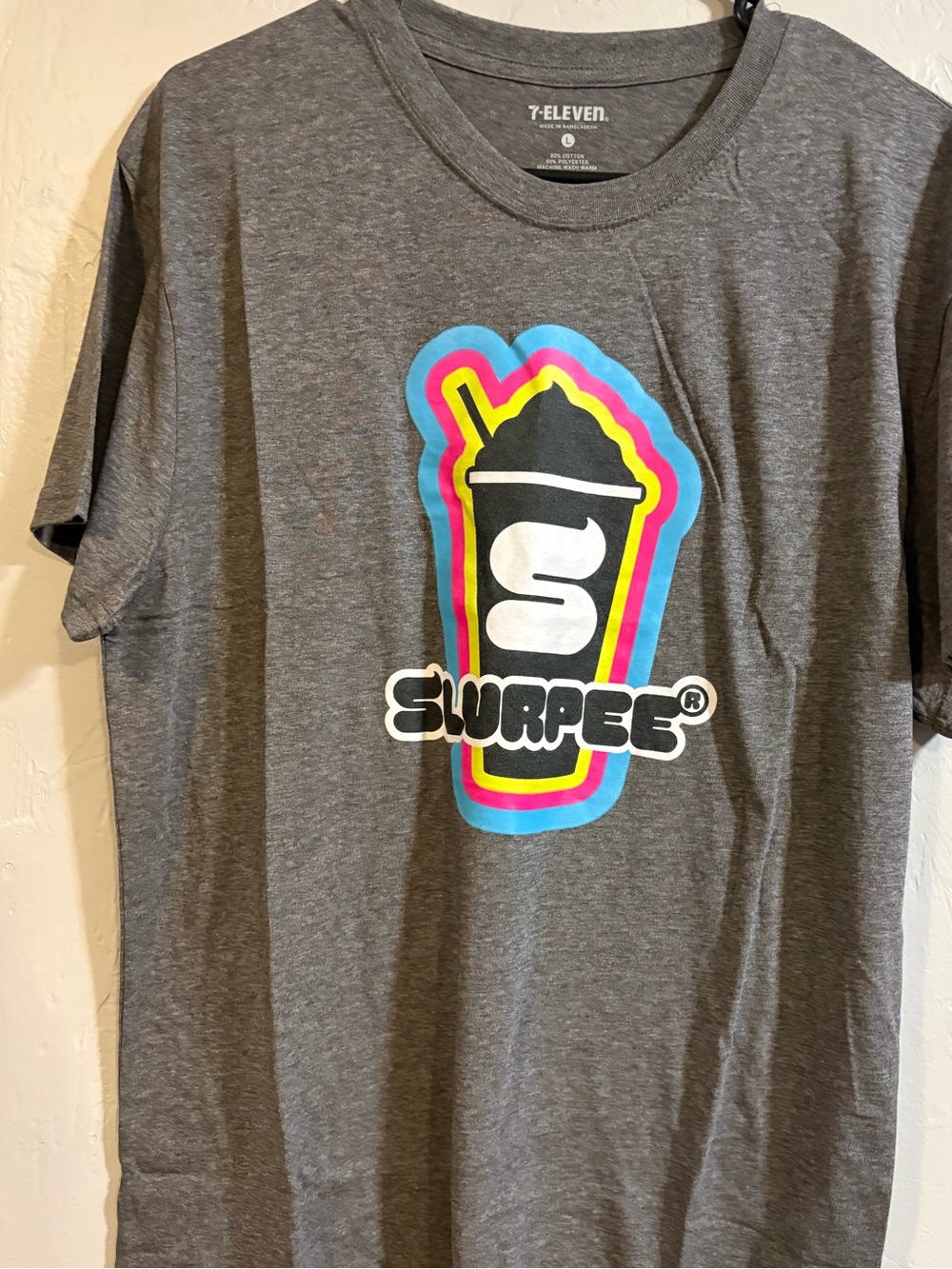 Source Unknown Gray Slurpee Graphic Tee with Multicolor Logo